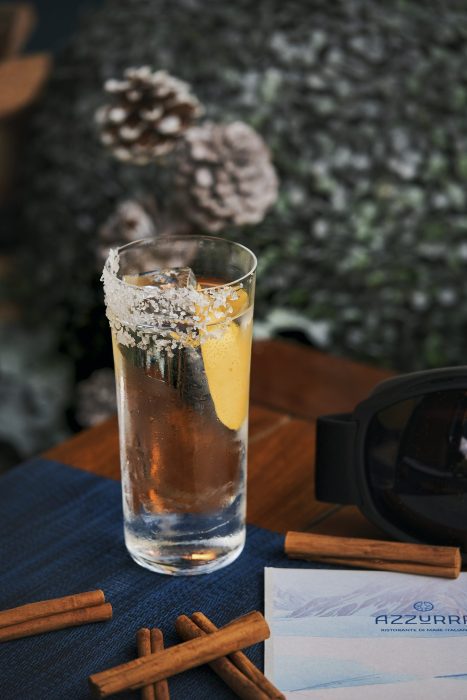 Begin your experience at the bar, where our drinks evoke the spirit of the mountains. The Monte Paloma combines Patrón Silver Tequila with fresh lime, grapefruit, a hint of cinnamon, and a splash of soy milk, topped with soda for a spiced, citrusy lift. The Dolomiti Spritz puts a bright, bittersweet twist on a classic, blending Campari, Everleaf Marine, fresh lime, homemade sugar syrup, prosecco, and soda. For those preferring a non-alcoholic option, Zero Altitude delivers refreshing flavour with Everleaf Forest, lime, and grapefruit soda.
