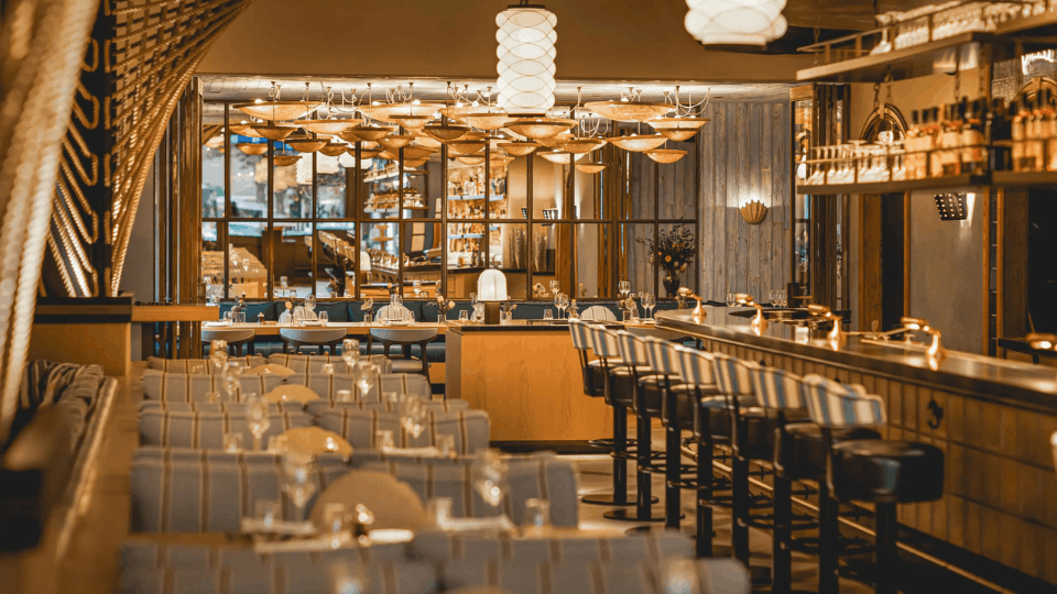 Azzurra Italian restaurant Chelsea dining room Sloane Street