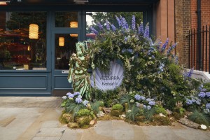 Azzurra Italian restaurant entrance 127-128 Sloane Street Chelsea London